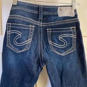 Silver Aiko Jean Capri